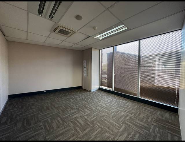 187.10M² OFFICE TO LET IN HIGHVELD